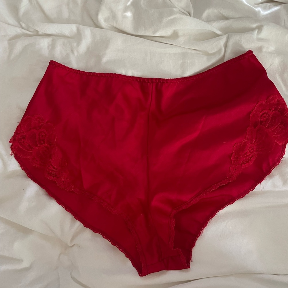 Vintage red tap shorts